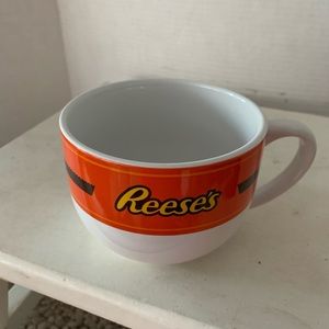Reese’s big coffee/tea cup